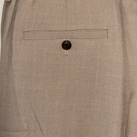 Haggar Men's Dress Pants 44x32 Classic Fit - Picture 3 of 5